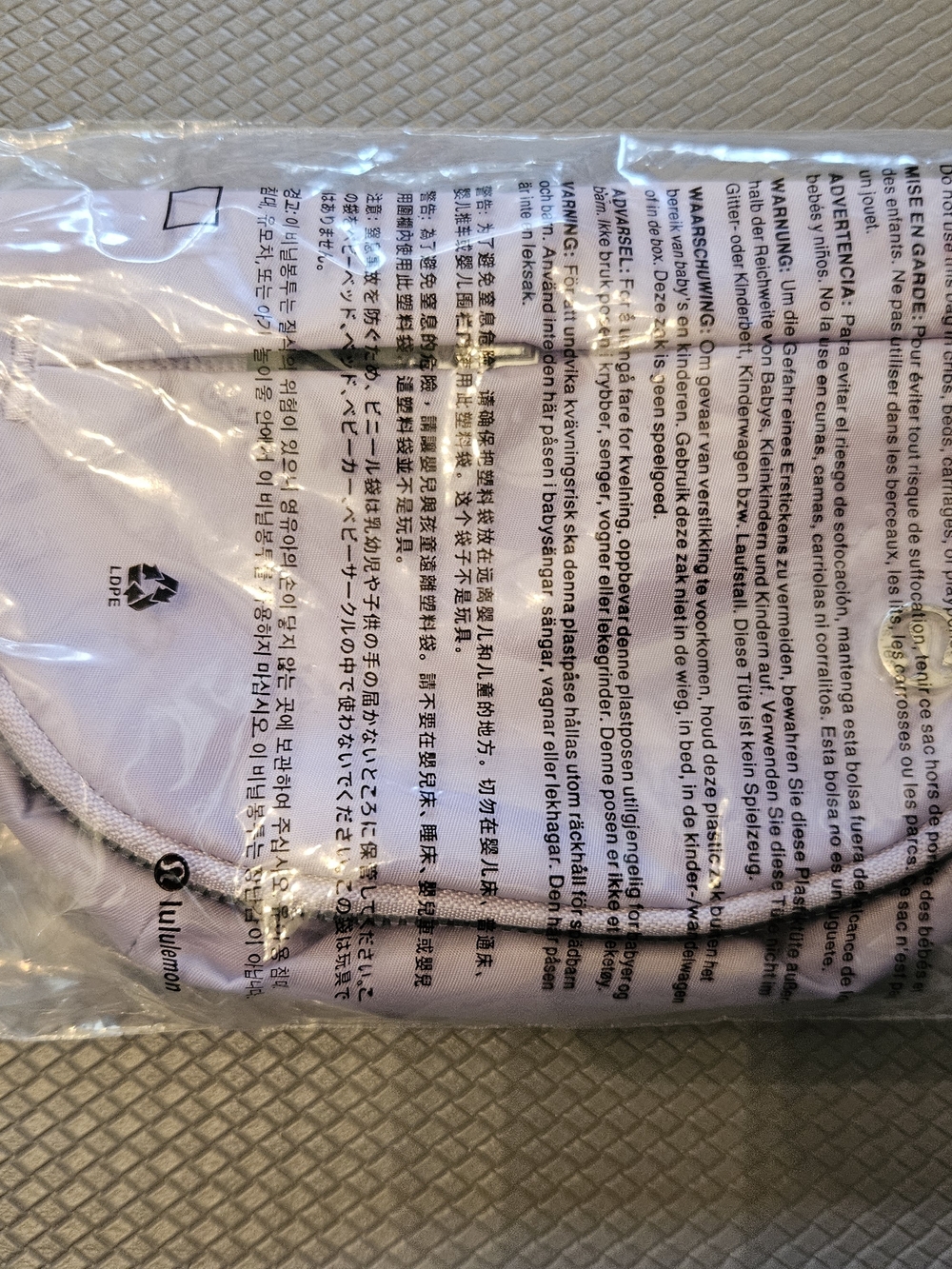 lululemon FESTIVAL crossbody bag in lavender and silver